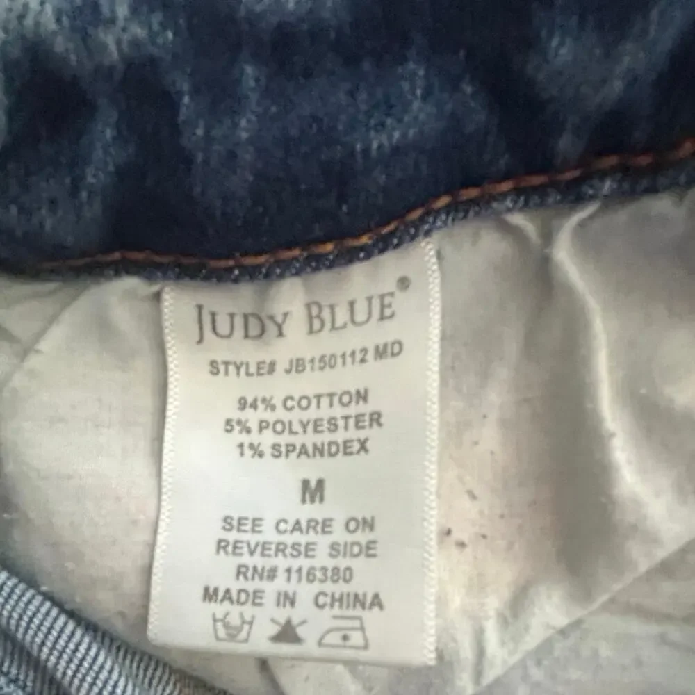 Judy Blue M High Rise Distressed Denim Shorts Sun Embroidered